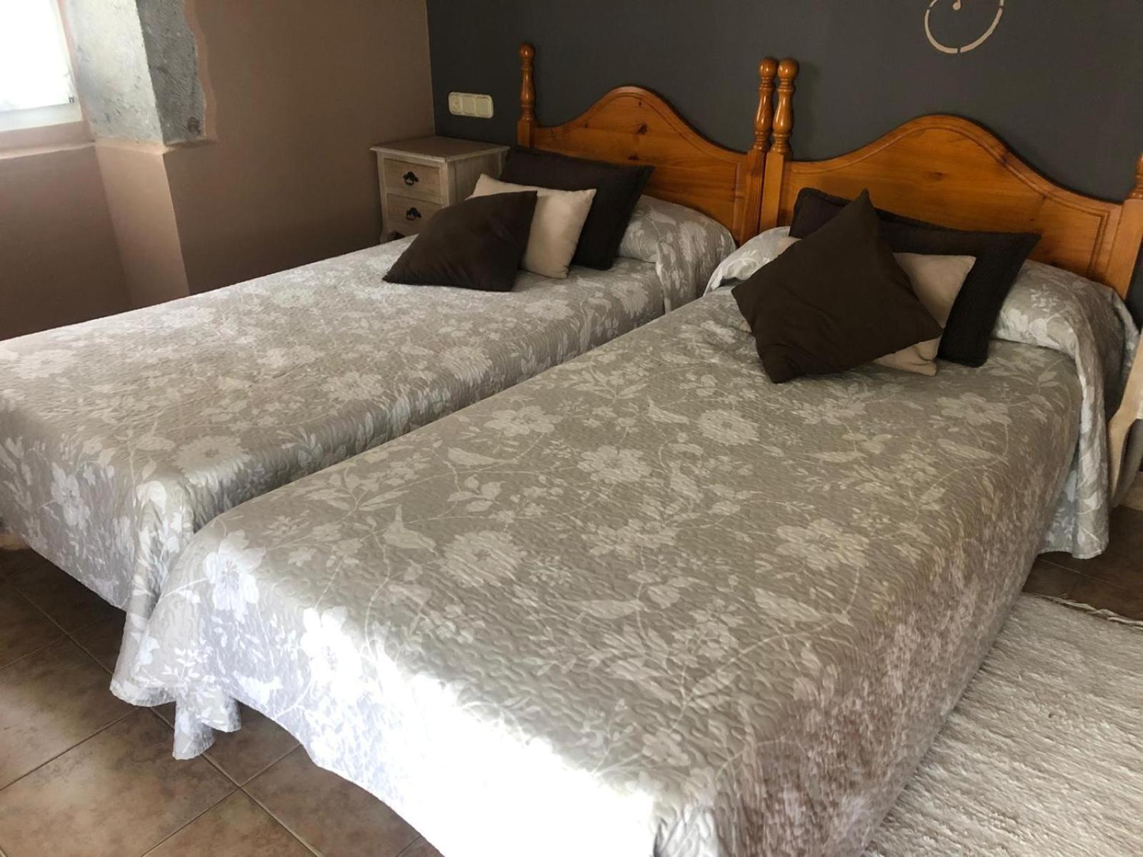 Hostal Ekaitza 레사카 외부 사진