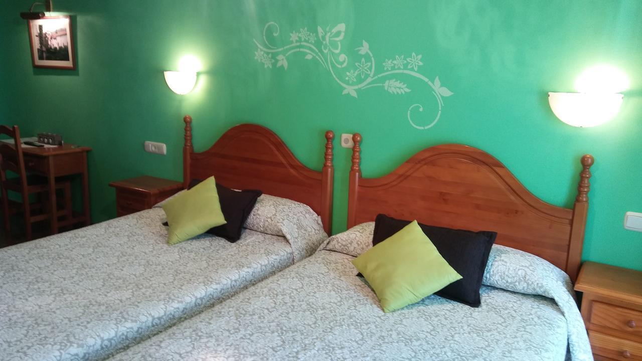 Hostal Ekaitza 호텔 레사카 외부 사진