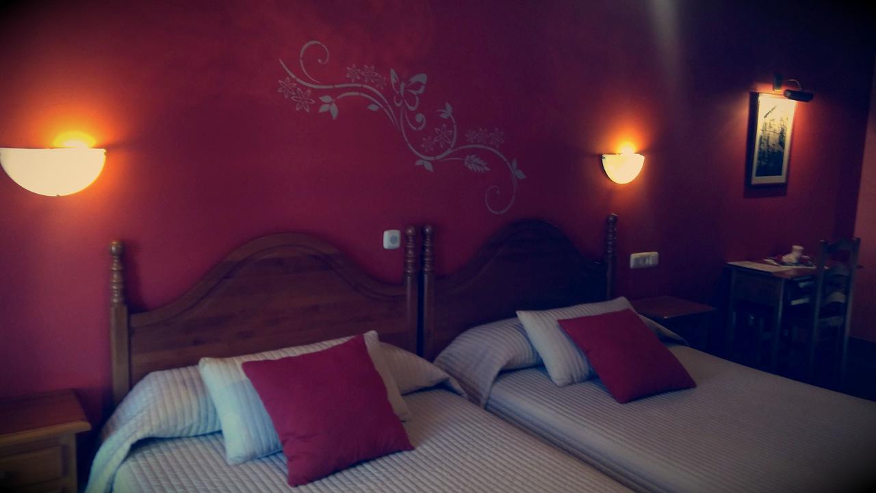 Hostal Ekaitza 호텔 레사카 외부 사진